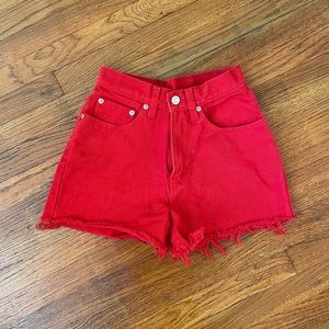 JORDACHE - 23 XS Vintage - 90’s - 00’s - Y2K - RED cut off denim short - trendy